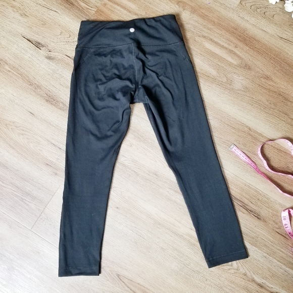 Yogalicious Capri leggings - Picture 2 of 5